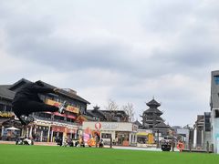 -多彩贵州城极地海洋世界