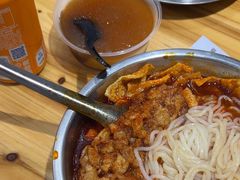 -柳州肥姨妈大骨螺蛳粉(曹路店)