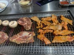 -马路牙子地桌烤肉(工体店)