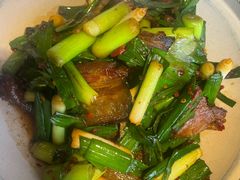 -廖师傅大蒜炒腊肉(袁家岭店)