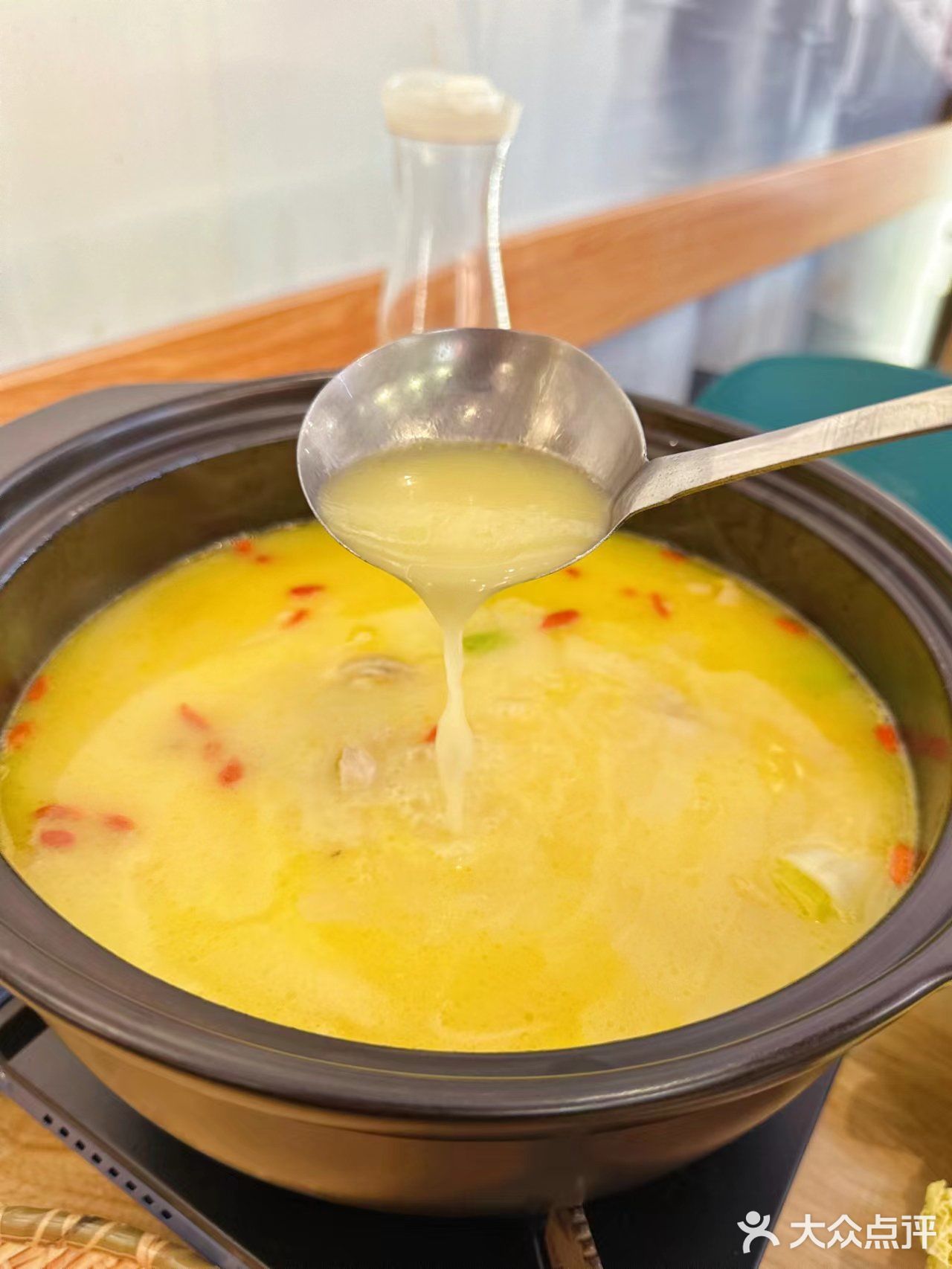 冬天就要喝一碗鸡汤,暖暖的很舒服🌈