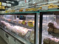 面包甜点陈列柜-宫廷糕点铺(建设路店)