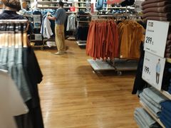 -优衣库(哈尔滨中央大街店)