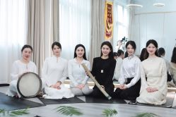 -亚太瑜伽普拉提学院