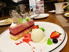 -杏荟旋转餐厅(广州爱群店)