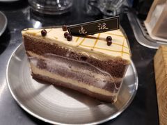 焦糖慕斯蛋糕-邊渡咖啡