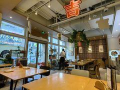 -必胜客(WOW昙华林店)