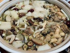 -东巴谷野生菌火锅餐厅