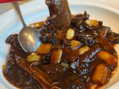 葱烧海参玛咖菌-聚宝渔港.五钻酒家(上地店)