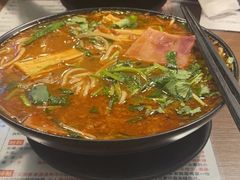 -肥汁米蘭香港米线(定西路店)