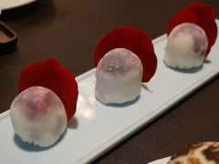 蓝莓雪媚娘-广州文华东方酒店·江-由辉师傅主理