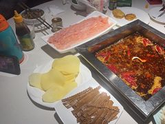 -二荆条·蜀鲜汇城市森林火锅