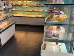 面包甜点陈列柜-爱维尔阳光蛋糕(越湖店)