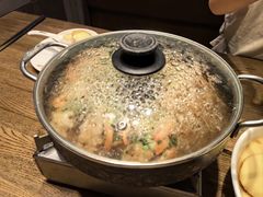 -爱碗亭·鲜炒湖南菜(壹城中心店)