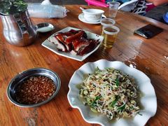 -黄记四更烤乳猪店