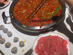 -茅草房·河畔园林火锅