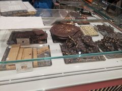 -VENCHI 闻绮(北京国贸商城店)