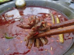 -茅草房·河畔园林火锅