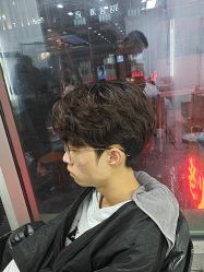 -藤野造型烫染·漂发