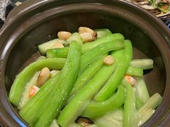 湖虾仁玉带丝瓜-南京大牌档(济南万象城店)