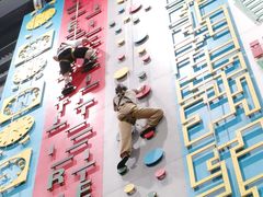 -极限PLAY运动娱乐新世界·团建派对潮玩休闲馆·室内蹦极高空游乐园
