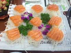 三文鱼片-青瓦餐厅·生鱼片·韩园烤肉(西塔店)