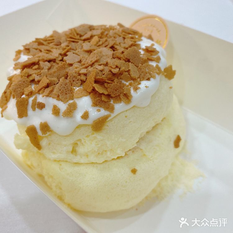 店员推荐了招牌 点了一份海盐薄脆舒芙蕾