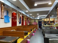 卡座-朴小妹人参鸡汤火锅(长白山万达店)