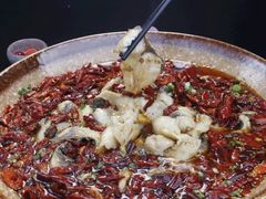 -雪湖煜辰鱼头老店(雪野湖店)