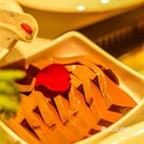 不是吧新开这家火锅店一锅三种口味菜都光盘！