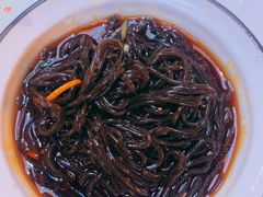 酸辣蕨根粉-鸣记脆皮烤鱼·海鲜烤鱼(三八广场店)