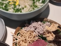 小锅米线-胡麻(静安嘉里店)