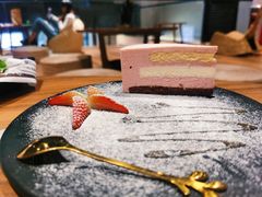草莓蛋糕-瞄一喵猫咖(格力海岸店)