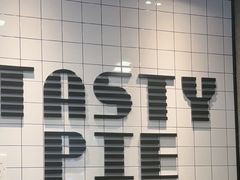 -麦当劳(轻轨曹杨路店)