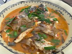 红烧鱼头-塘径小院农家食府