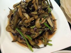 茄子炒肉丝-老昌春饼(中央大街店)