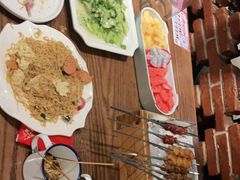 -喝丢一只鞋辣炒海鲜小烧烤(三八广场店)