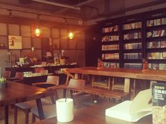 -阅西安新华书店(翠华南路店)