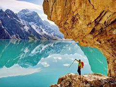 -天山神秘大峡谷