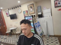-韦恩先生Barbershop英式男士理发馆
