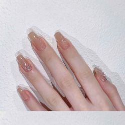 -悦指间美甲美睫