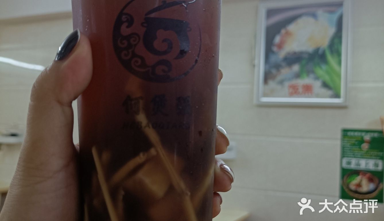 论顺德老字号煲仔饭，我选西门口的“何氏煲仔饭”，美女都爱[呲牙]
