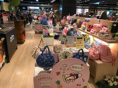 -诚品(信义店)