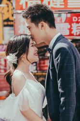 -现代经典婚纱摄影