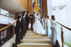-LOVE SHINE婚纱·红鼎庄龙凤褂·妈妈装定制