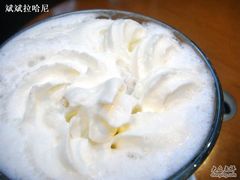 焦糖拿铁加奶油-COSTA COFFEE(西湖天地店)