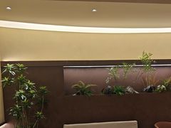 -阿瓦山寨·湘菜现炒·剁椒鱼头王(咸阳总店)