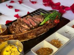 特色澳洲和牛战斧牛排-Kathleen's Waitan 凯圣琳江景西餐厅(外滩店)