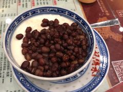 -赵记传承特色牛奶甜品(泉城广场店)