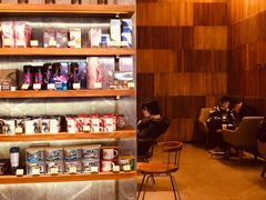 零售区-星巴克臻选(南京艾尚天地店)